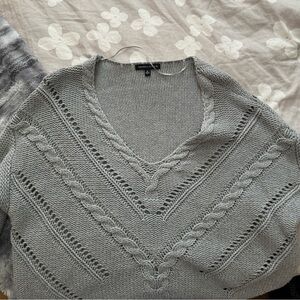 Kendall & Kylie Grey Sweater PS size S